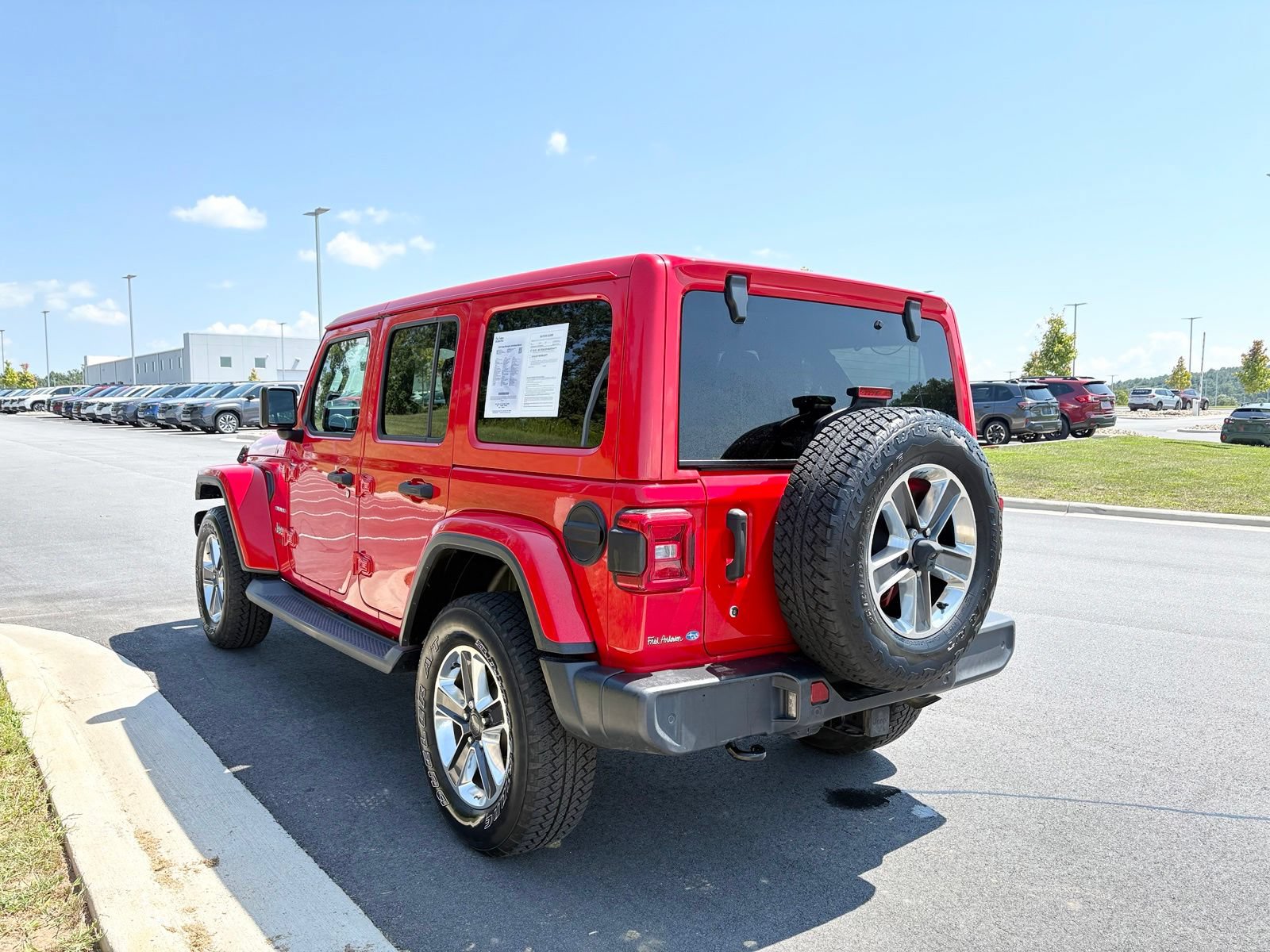 Used 2019 Jeep Wrangler Unlimited Sahara AWD/4WD image 6