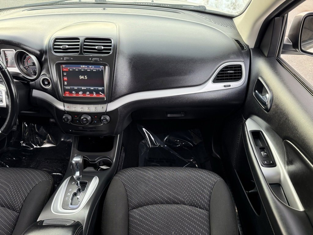 Used 2019 Dodge Journey SE image 28