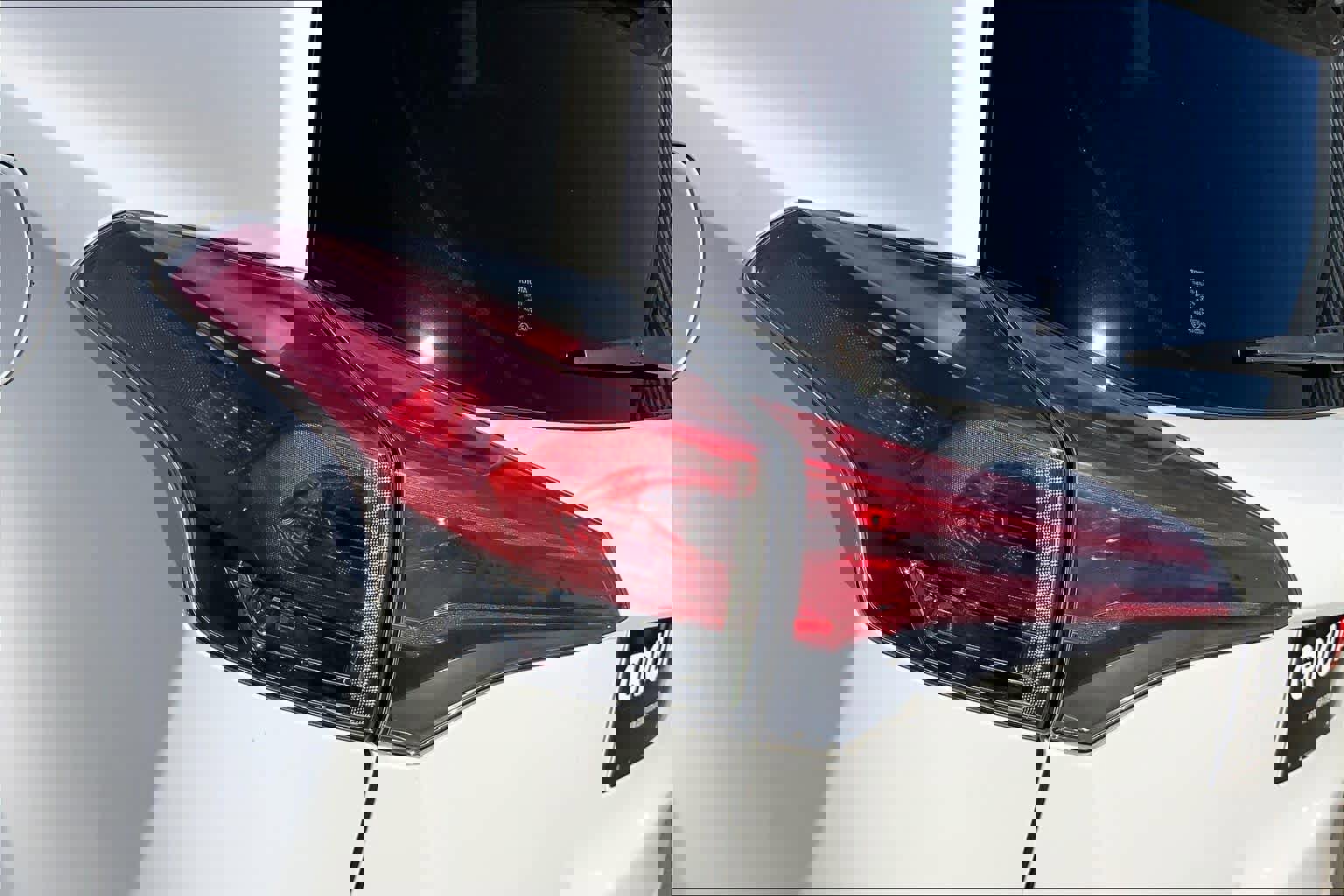 Used 2017 Toyota RAV4 LE image 27