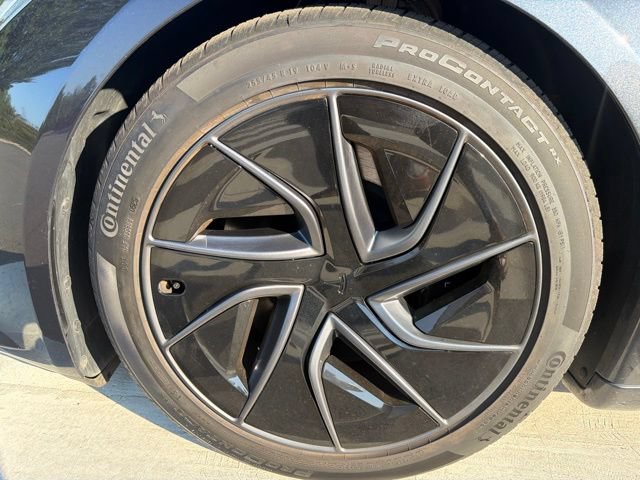 Used 2026 Tesla Model S AWD/4WD image 9