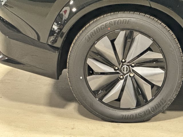 New 2025 Nissan Ariya AWD image 18