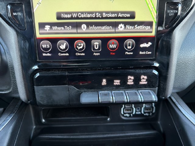 Used 2020 RAM 1500 Laramie AWD/4WD image 14
