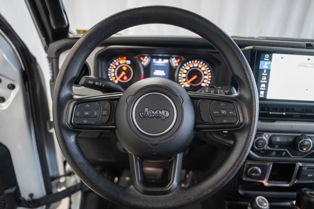 Used 2024 Jeep Wrangler Unlimited Sport AWD/4WD image 27