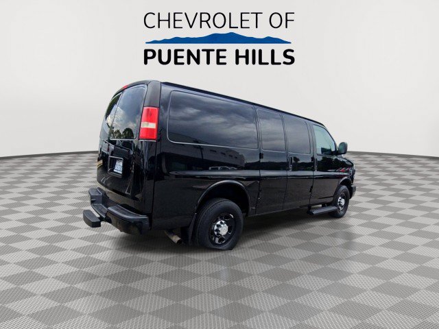 Used 2016 Chevrolet Express 2500 RWD image 8