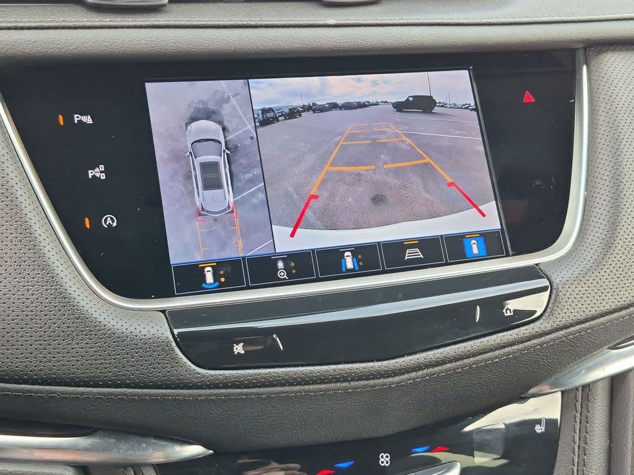 Used 2024 Cadillac XT5 Premium Luxury w/ Technology Package AWD/4WD image 31