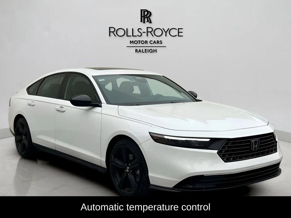 Used 2023 Honda Accord Sport image 3