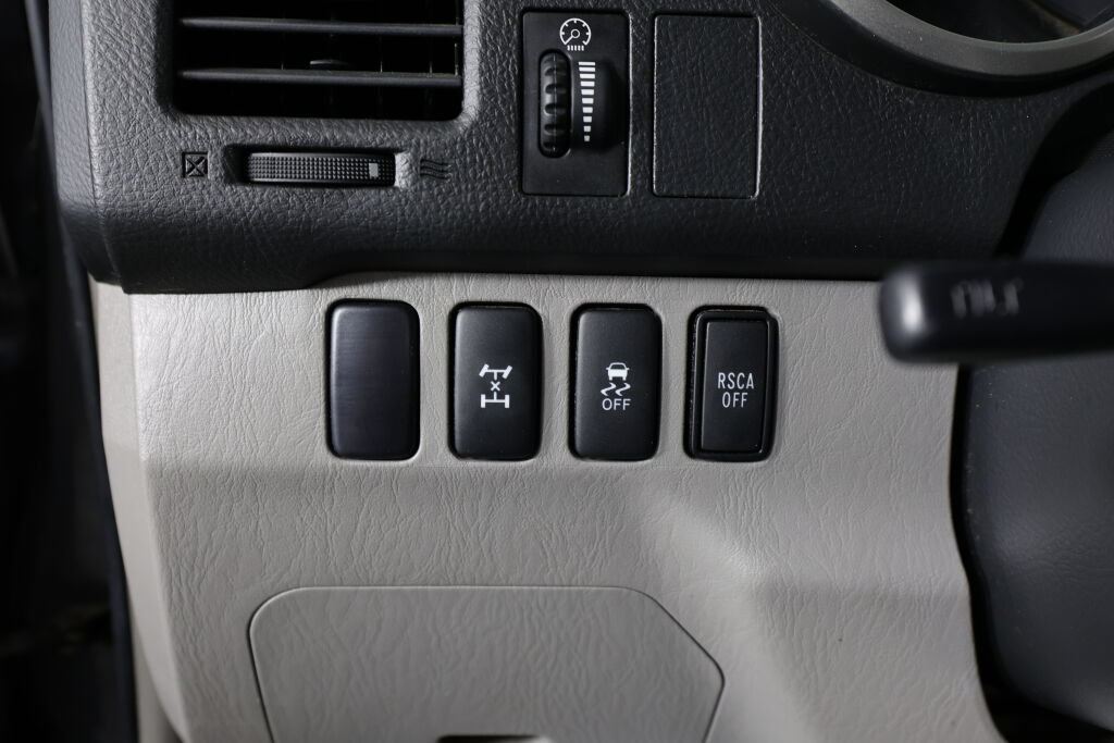 Used 2008 Toyota 4Runner SR5 AWD/4WD image 33