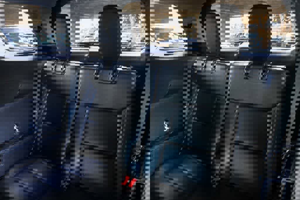 Used 2023 Ford Explorer Limited w/ Equipment Group 301A image 20