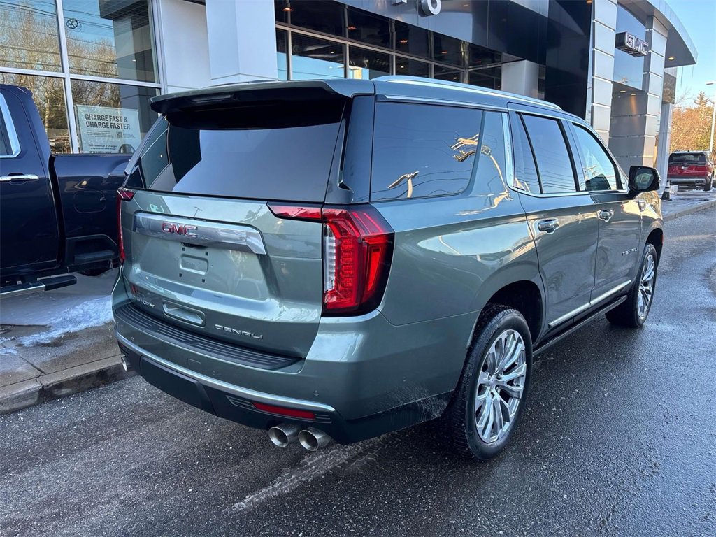 Used 2024 GMC Yukon Denali w/ Denali Reserve Package image 3