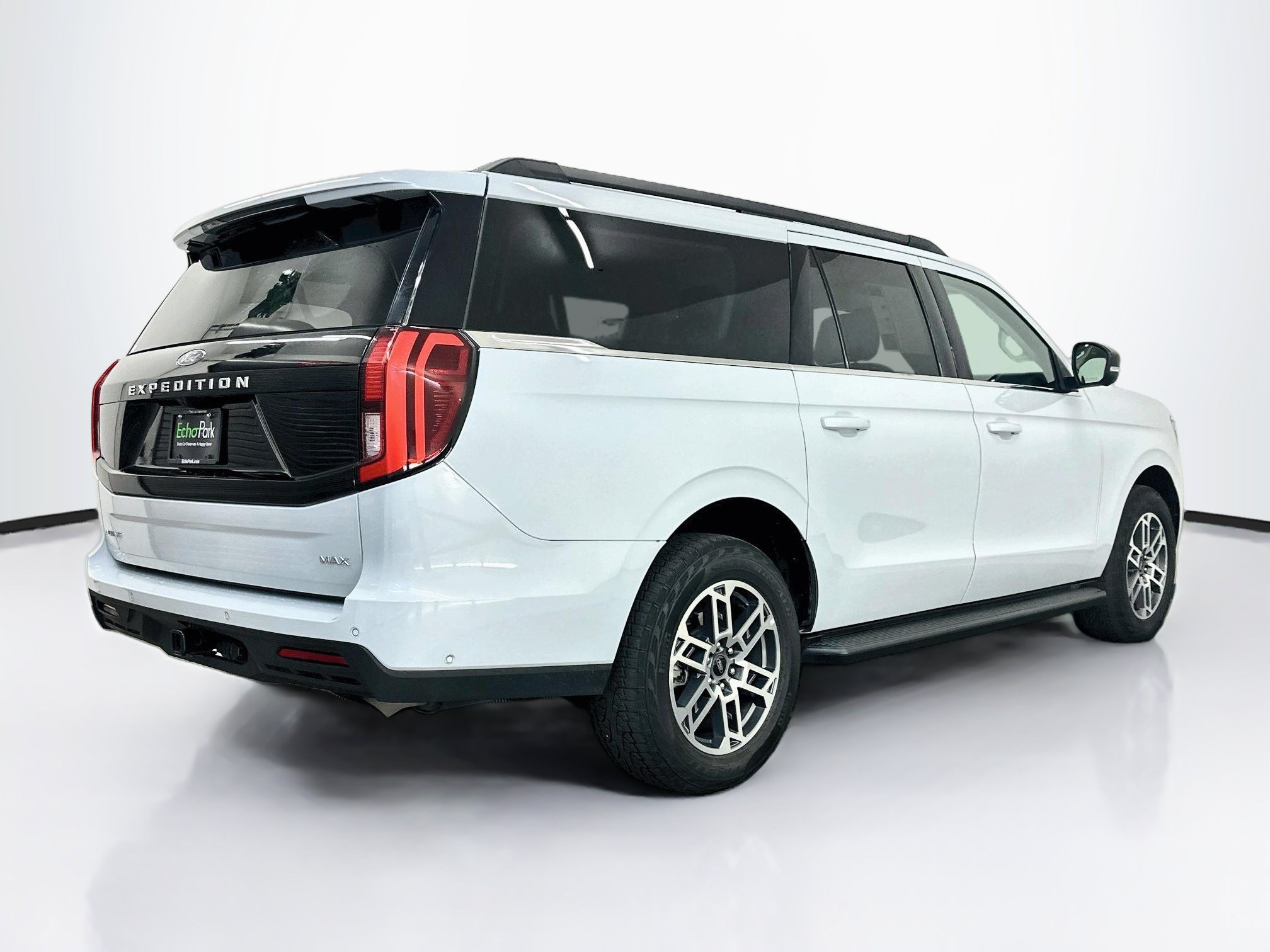 Used 2025 Ford Expedition Max Active AWD/4WD image 9
