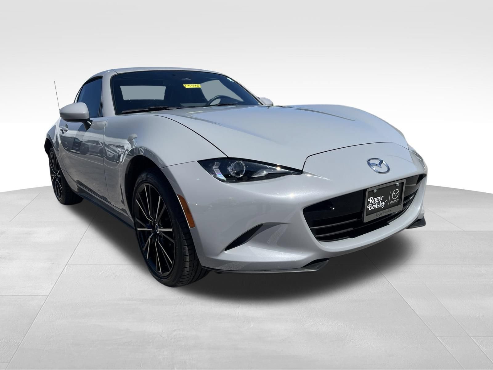 Certified 2025 MAZDA MX-5 Miata RF Grand Touring RWD image 3