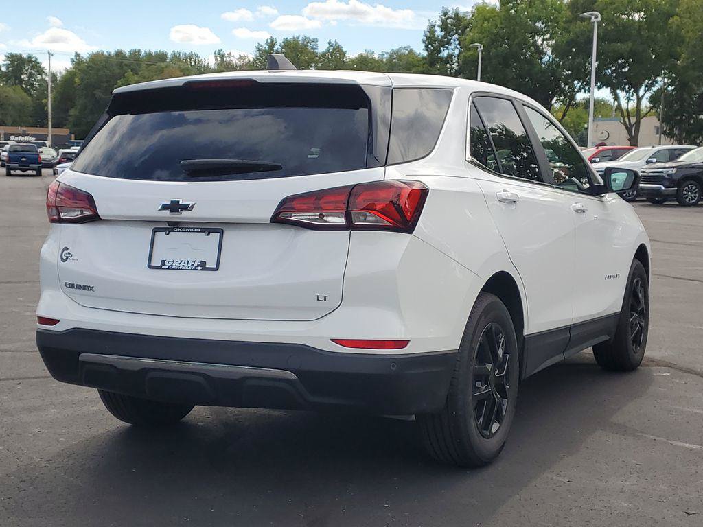 Used 2024 Chevrolet Equinox LT w/ LPO, Floor Liner Package FWD image 3
