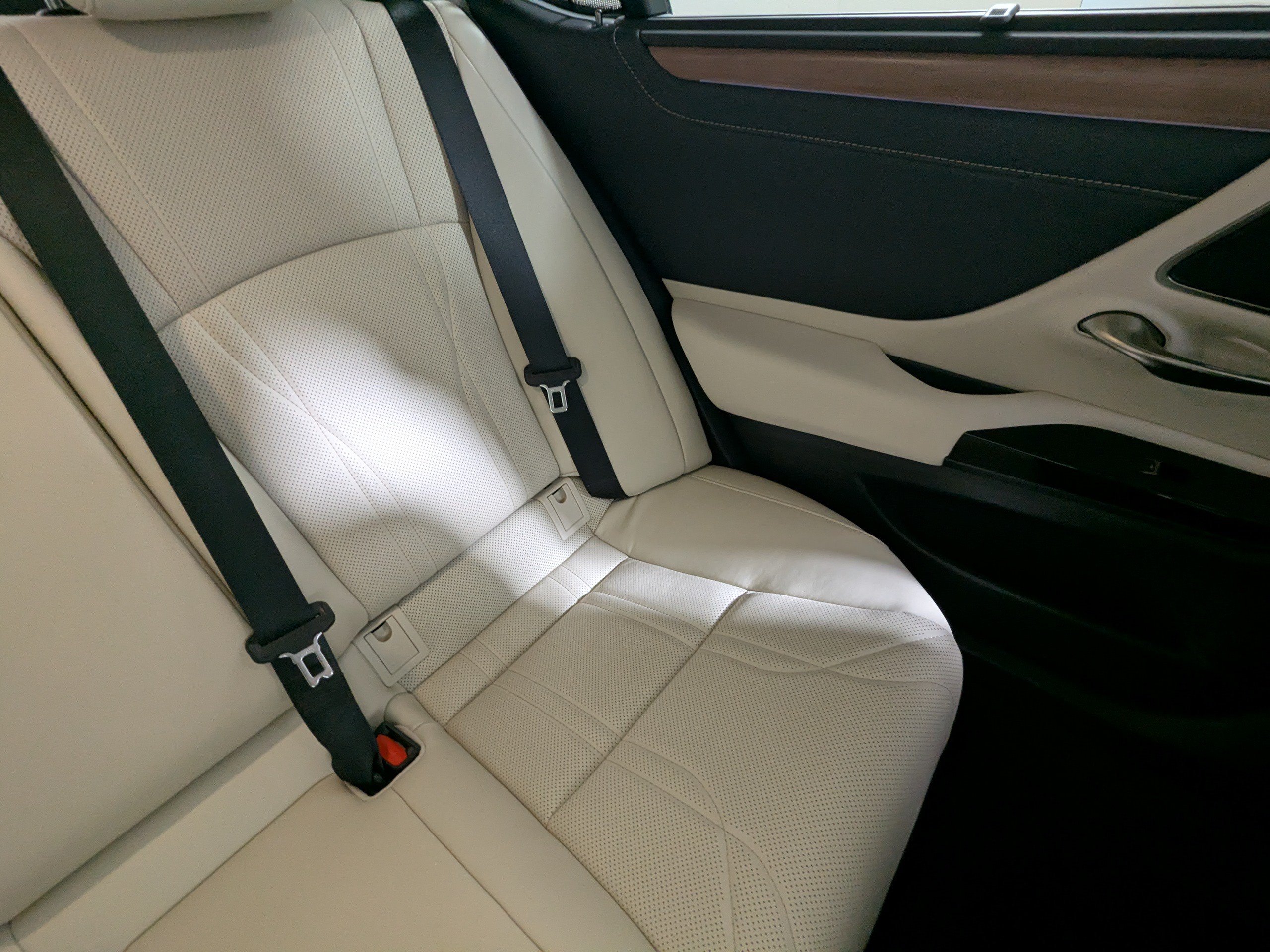 Used 2025 Lexus ES 350 Ultra Luxury FWD image 15