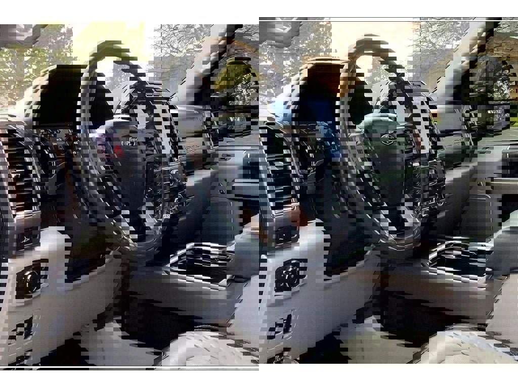 Used 2022 Ford F350 Limited image 16