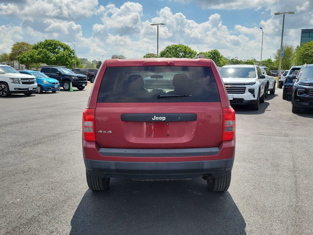Used 2013 Jeep Patriot Sport w/ Tire & Wheel Group AWD/4WD image 16