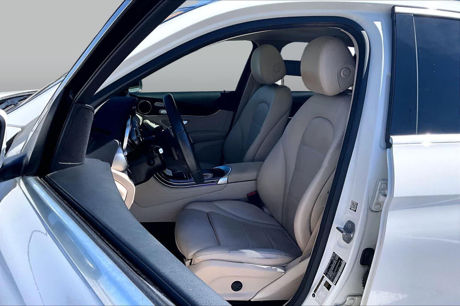 Used 2021 Mercedes-Benz GLC 300 image 15