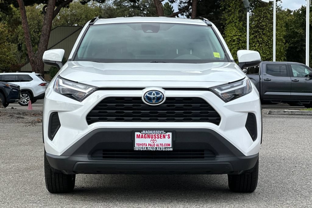 Certified 2024 Toyota RAV4 LE AWD/4WD image 8