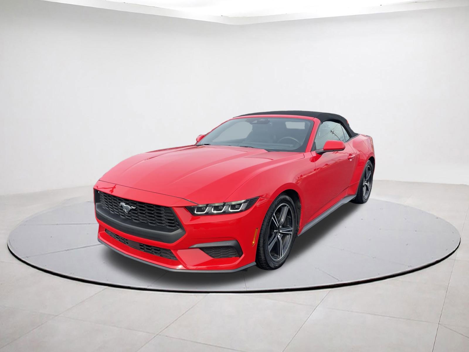 Used 2025 Ford Mustang Premium image 3