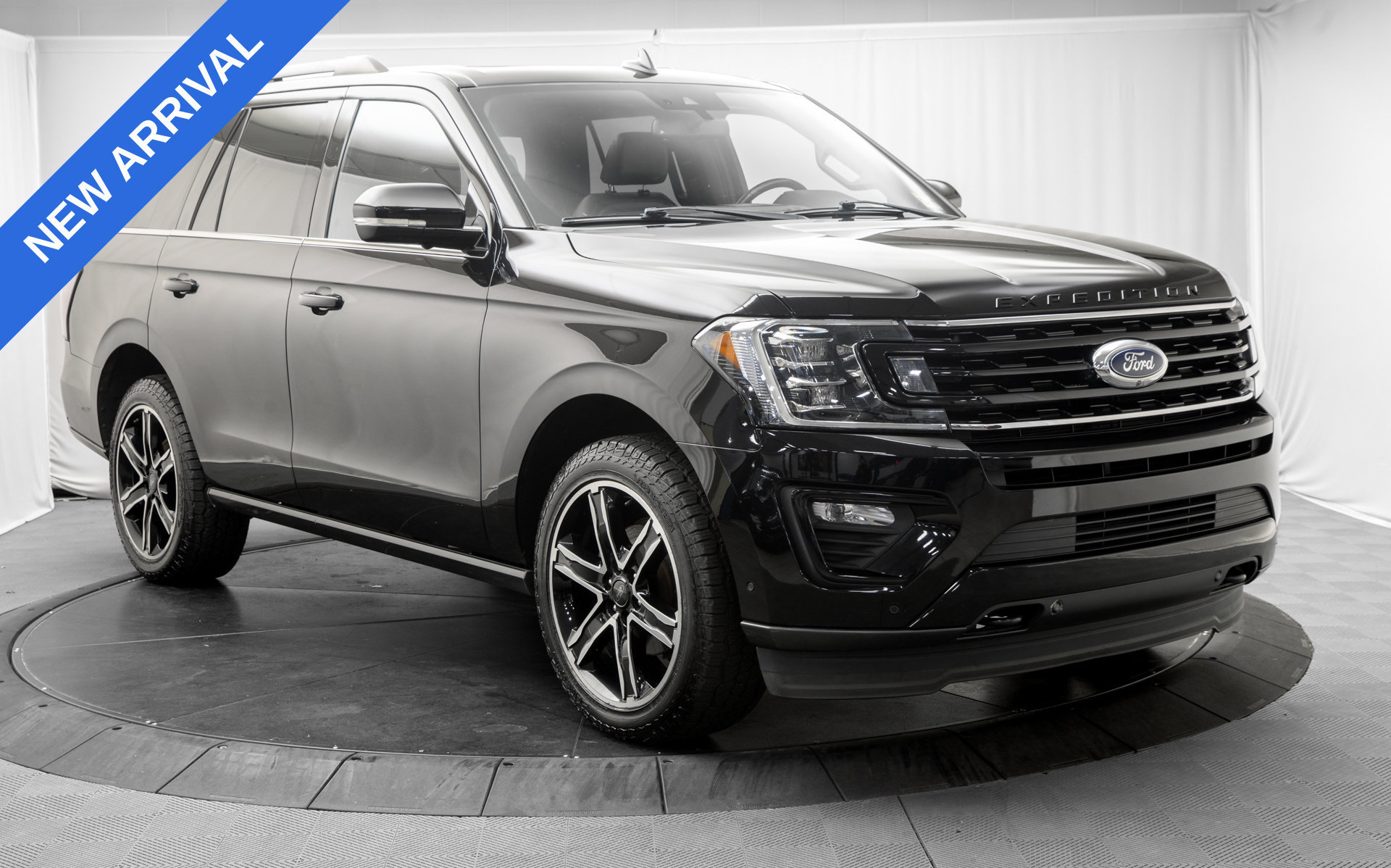 Used 2021 Ford Expedition Limited AWD/4WD image 9