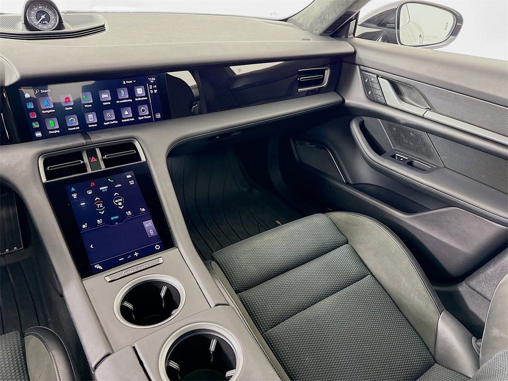 Certified 2022 Porsche Taycan Turbo S image 28