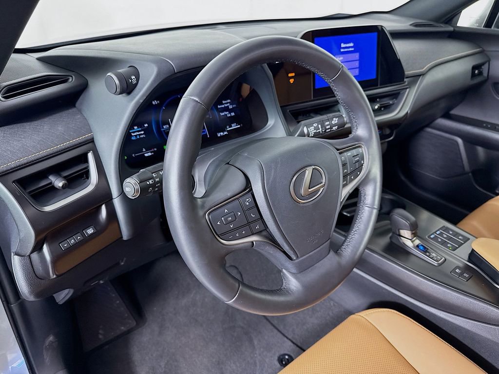 Certified 2025 Lexus UX 300h FWD image 9
