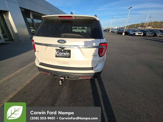 Used 2018 Ford Explorer XLT image 13
