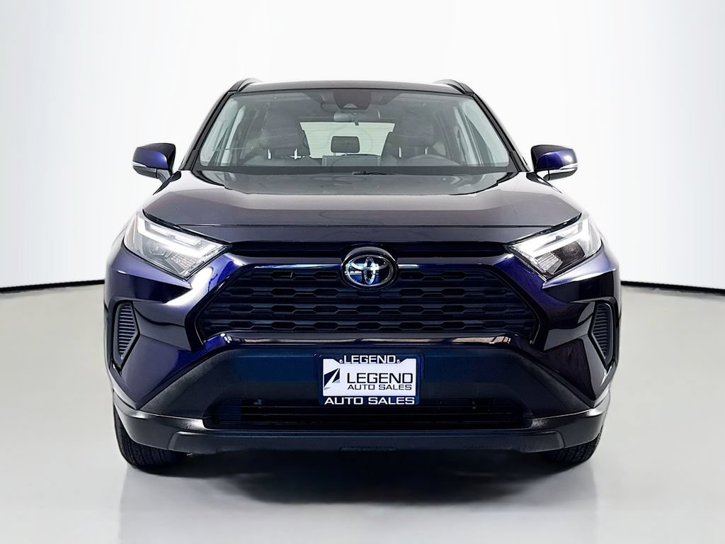 Used 2022 Toyota RAV4 XLE AWD/4WD image 2