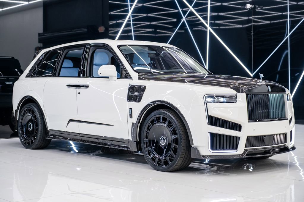 Used 2026 Rolls-Royce Cullinan AWD/4WD image 1