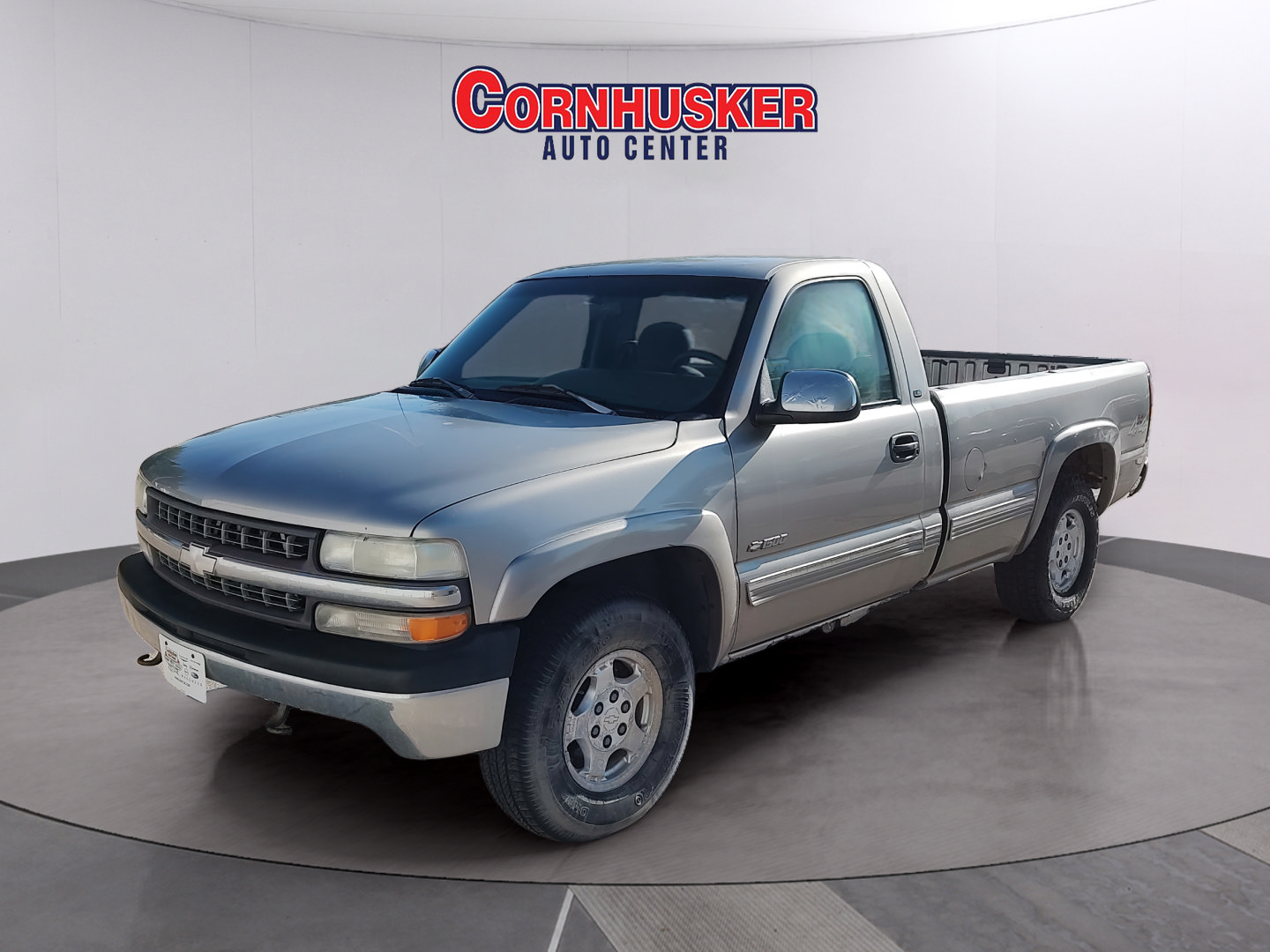 Used 2000 Chevrolet Silverado 1500 LS w/ Firm Ride Suspension Pkg AWD/4WD image 3