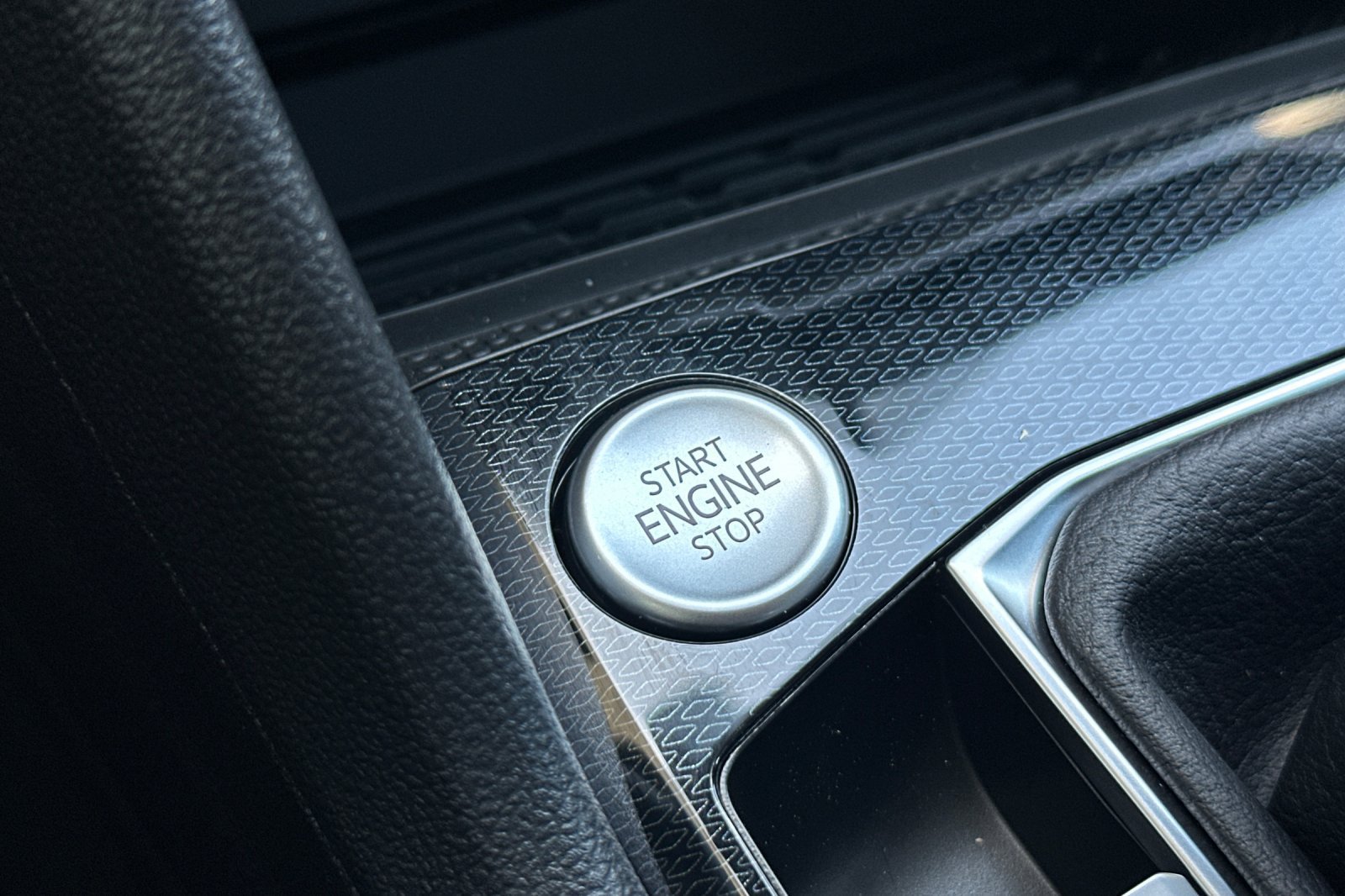 New 2026 Volkswagen Taos SE FWD image 20