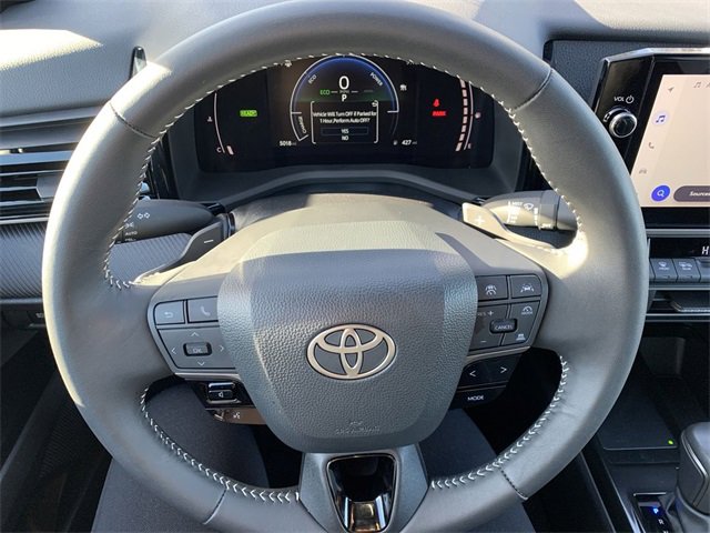 Used 2025 Toyota Camry SE image 19
