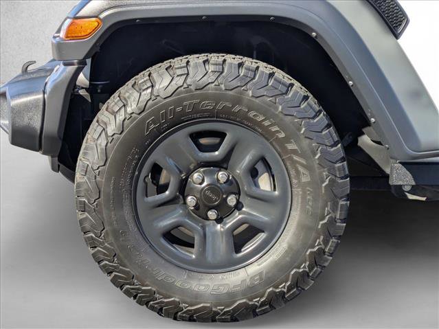 Used 2023 Jeep Wrangler Sport image 21