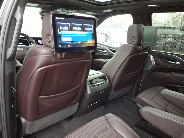 Used 2024 Cadillac Escalade Sport Platinum w/ LPO, ONYX Package image 15
