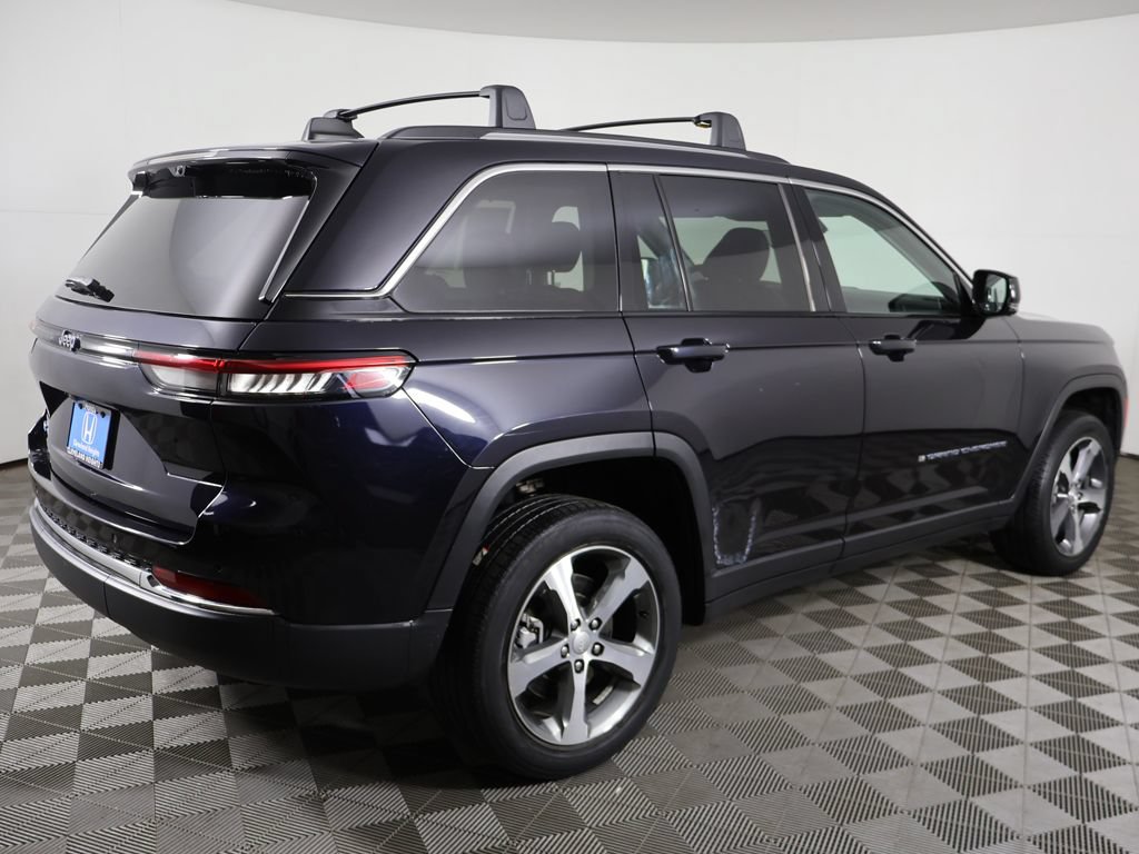 Used 2022 Jeep Grand Cherokee Limited 4xe w/ Luxury Tech Group II AWD/4WD image 15