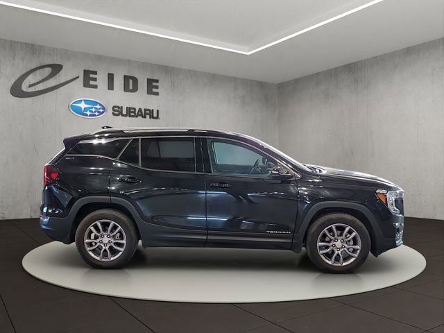 Used 2024 GMC Terrain SLT w/ Infotainment Package II AWD/4WD image 5