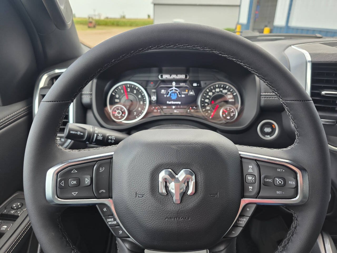 New 2027 RAM 1500 Laramie AWD/4WD image 17