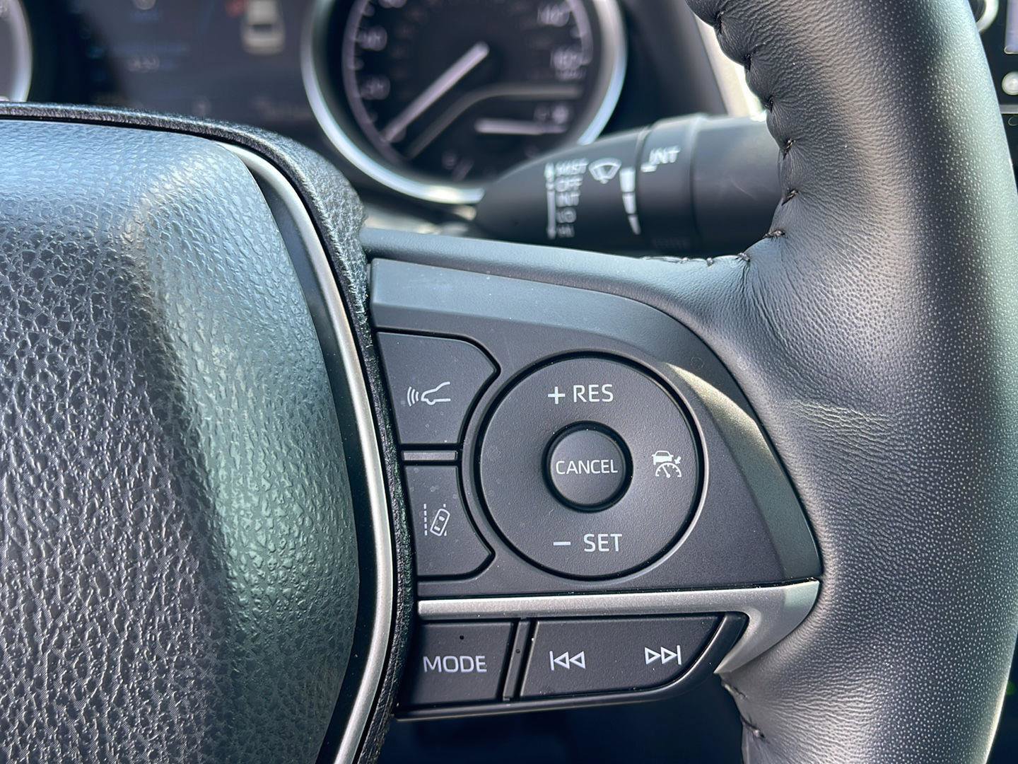 Used 2024 Toyota Camry XLE w/ Navigation Package FWD image 16