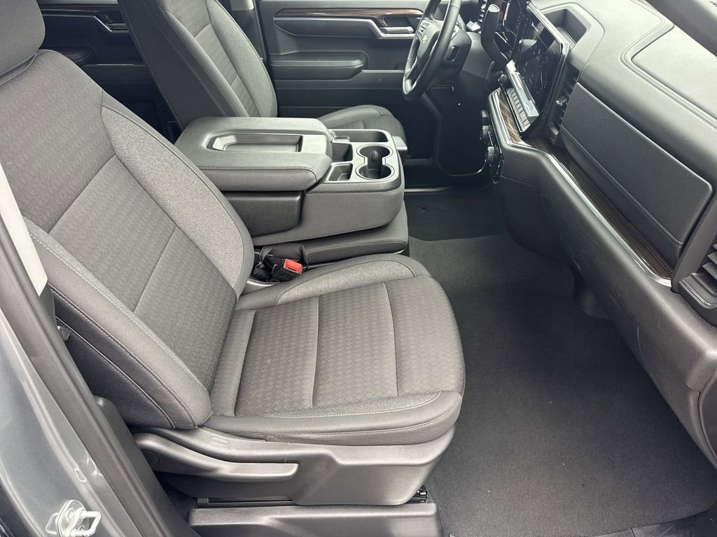 Used 2025 Chevrolet Silverado 1500 LT image 13