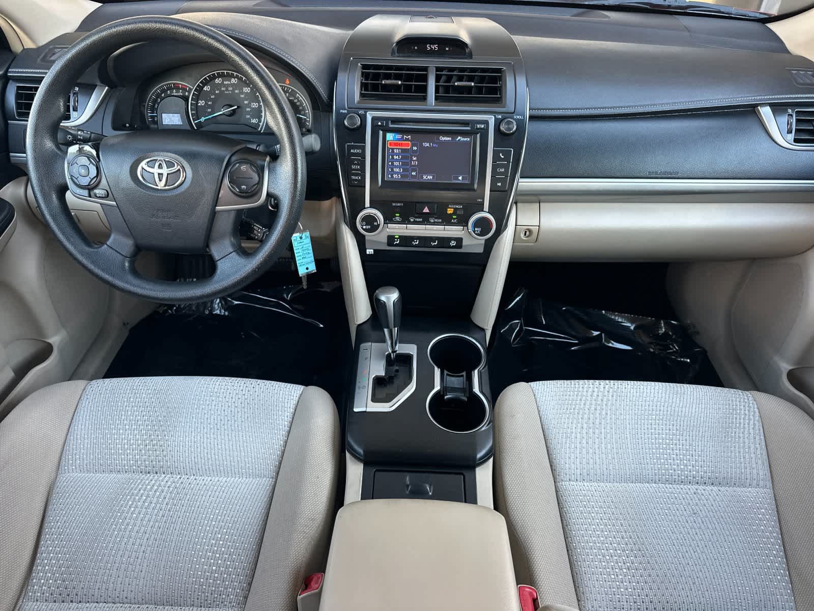 Used 2012 Toyota Camry LE FWD image 4