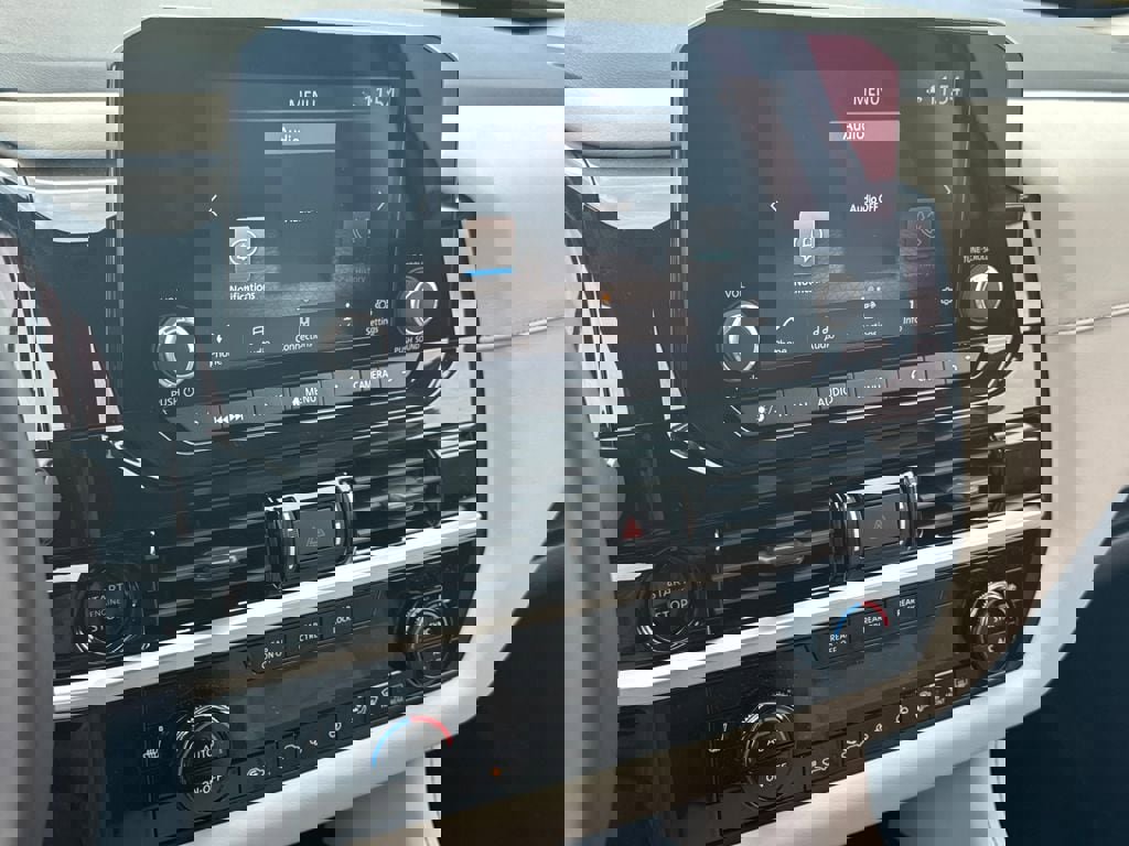 New 2025 Nissan Pathfinder SV image 21