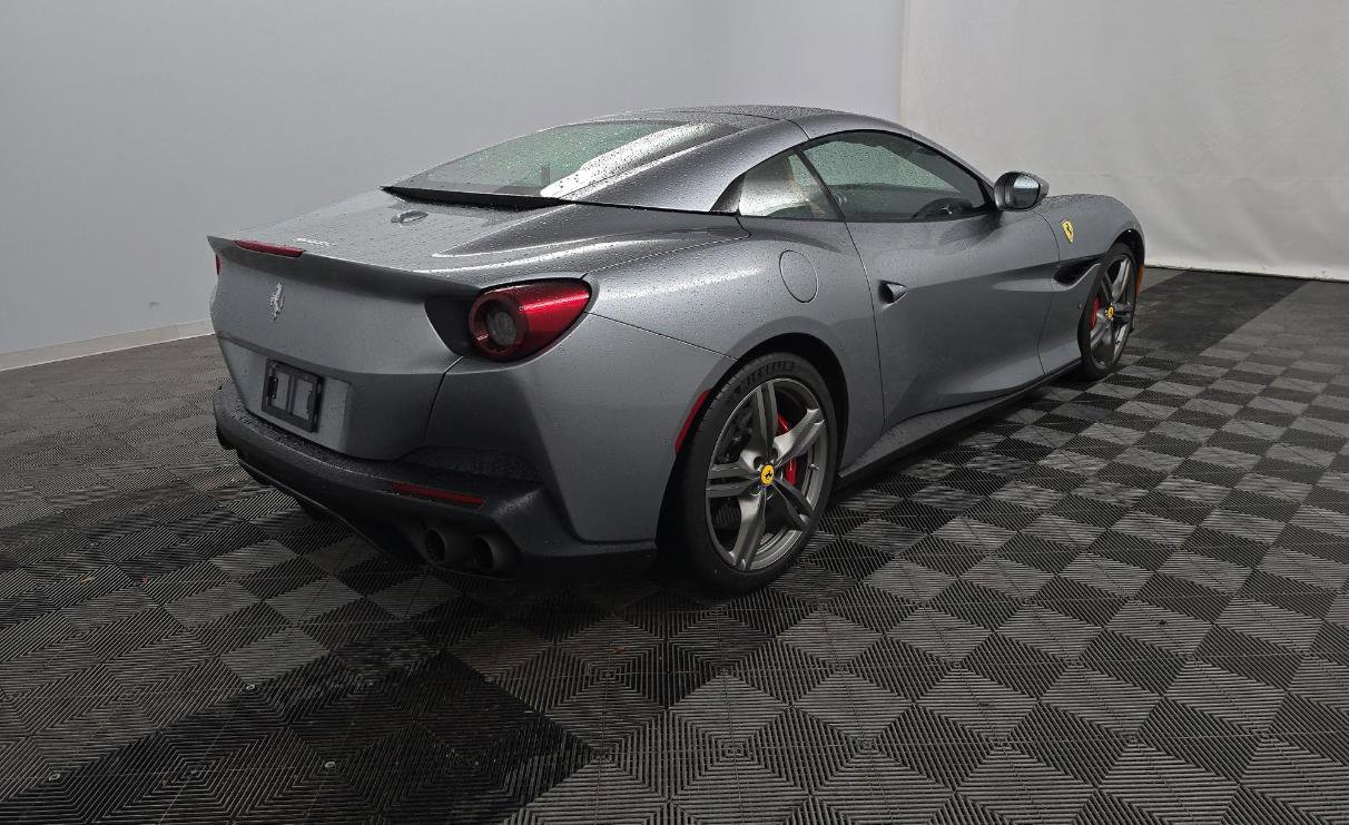 Used 2019 Ferrari Portofino image 4