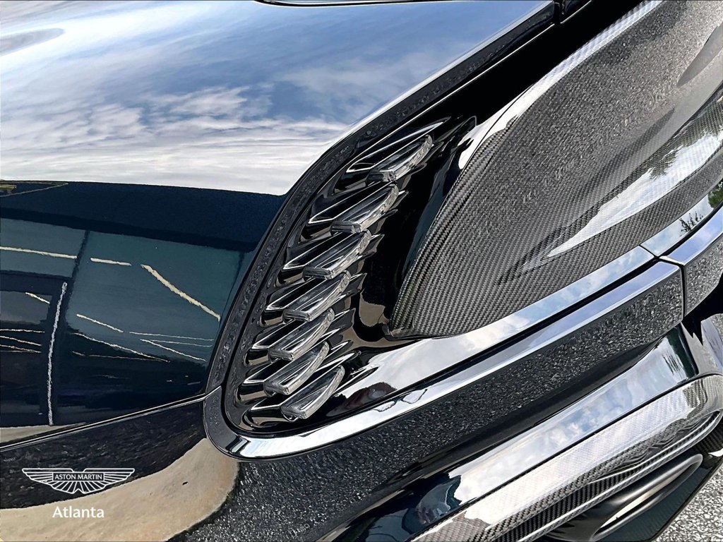 Used 2025 Aston Martin Vanquish RWD image 23