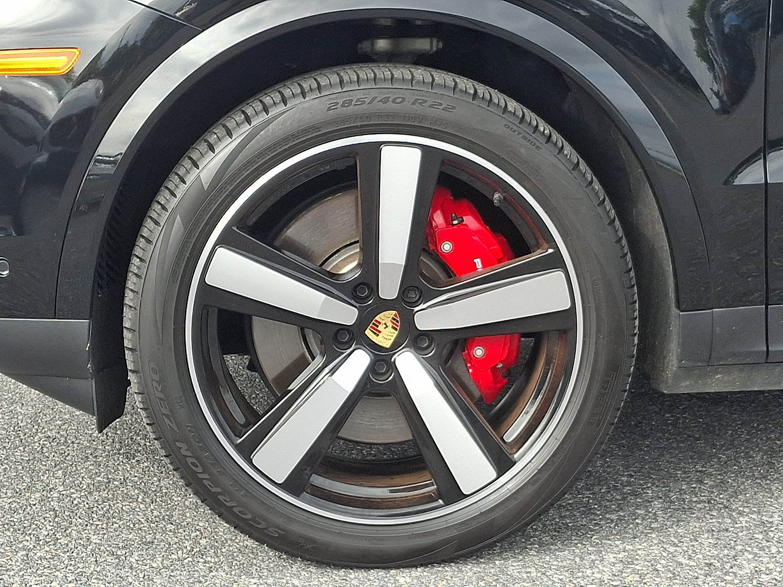 Used 2024 Porsche Cayenne S AWD/4WD image 8