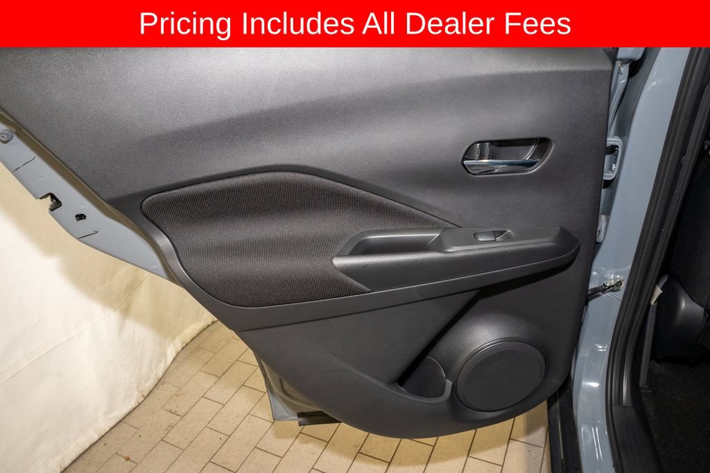 Certified 2022 Nissan Kicks SV FWD image 8
