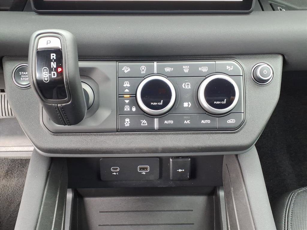 Certified 2023 Land Rover Defender 110 X-Dynamic SE image 13