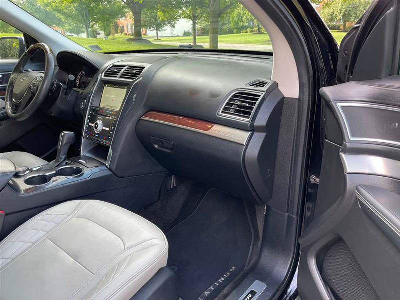 Used 2017 Ford Explorer Platinum AWD/4WD image 84