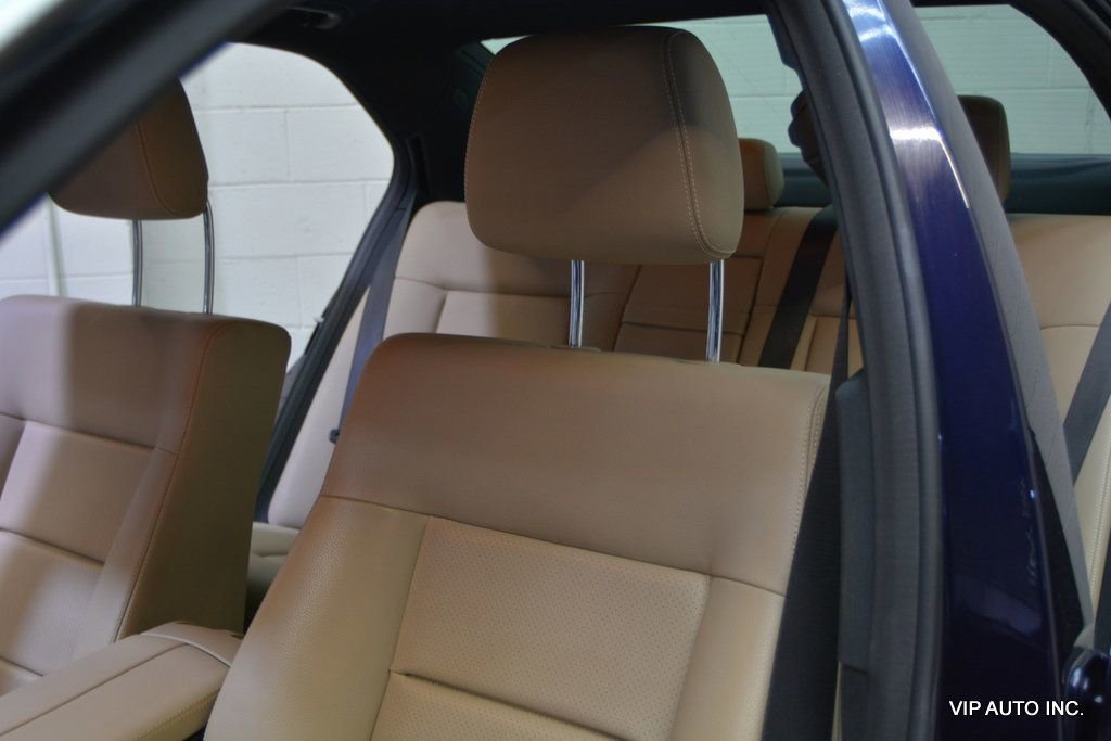 Used 2010 Mercedes-Benz E 350 4MATIC Sedan image 13