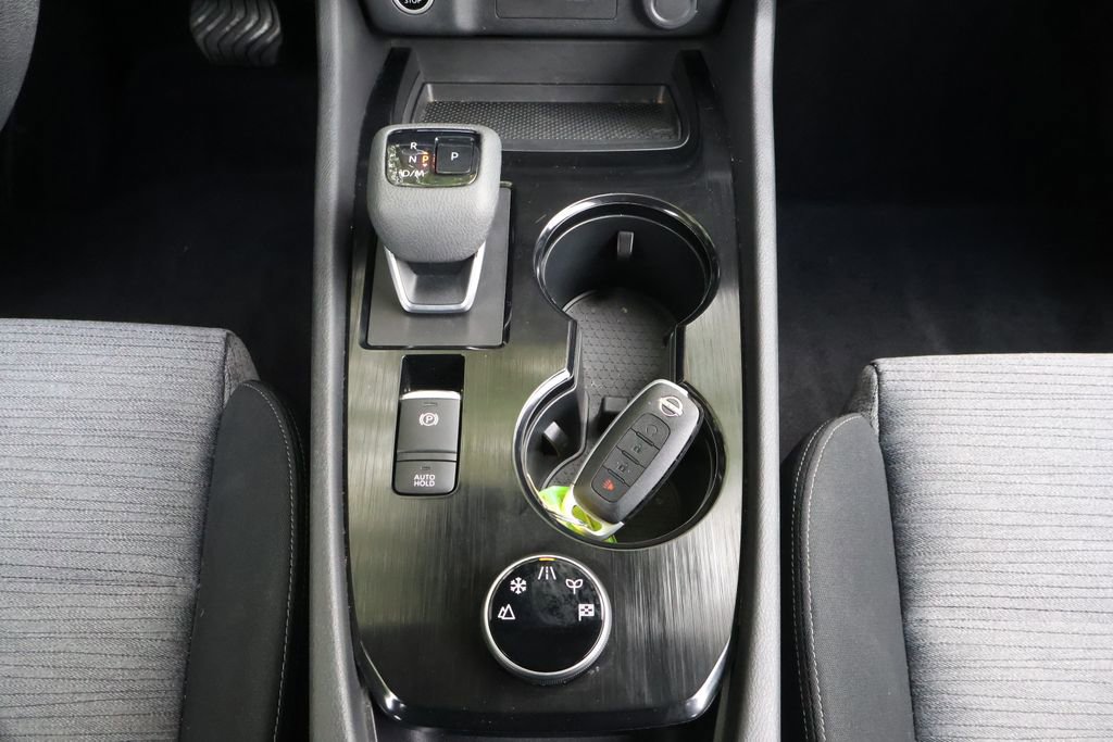 Used 2023 Nissan Rogue SV AWD/4WD image 18
