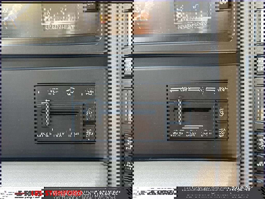 Used 1993 Cadillac Allante image 25