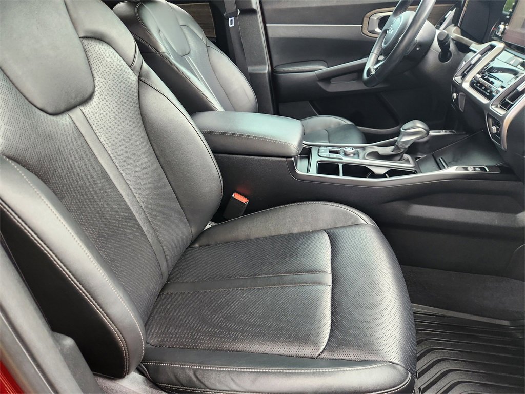 Used 2023 Kia Sorento EX w/ Panoramic Sunroof Package image 12
